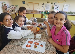TIS SCOOP - Pumpkin Experiment - Thamer International Schools